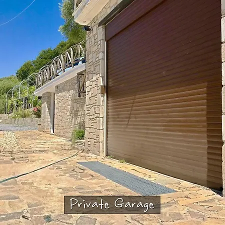 Holiday home Traditional Private