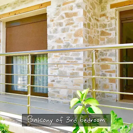 Traditional Private Holiday home Astris